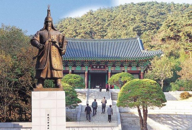 아산을 대표하는 역사명소 ‘현충사’…충무공 이순신의 정신을 만나다